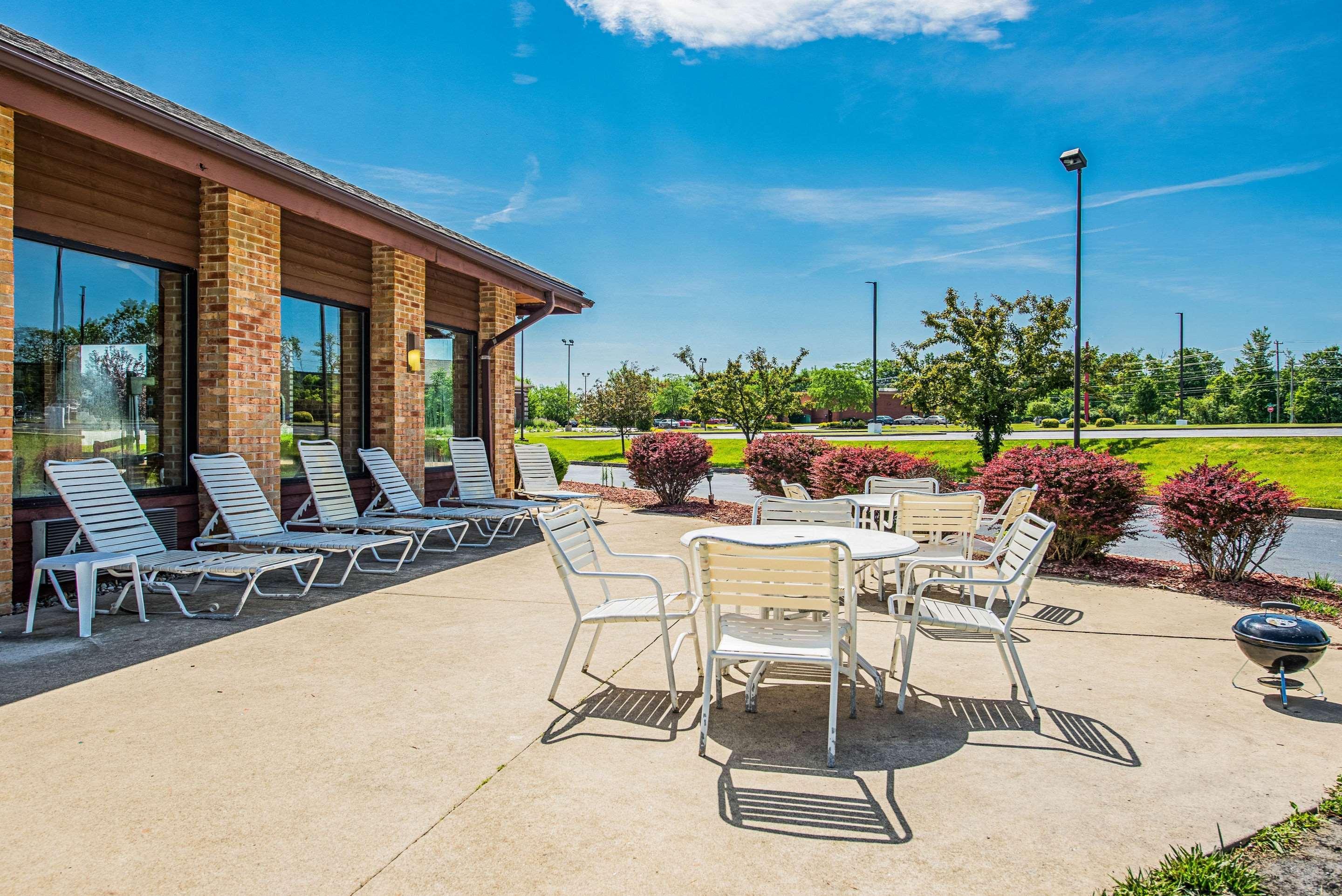 Rodeway Inn Huntington Exterior photo